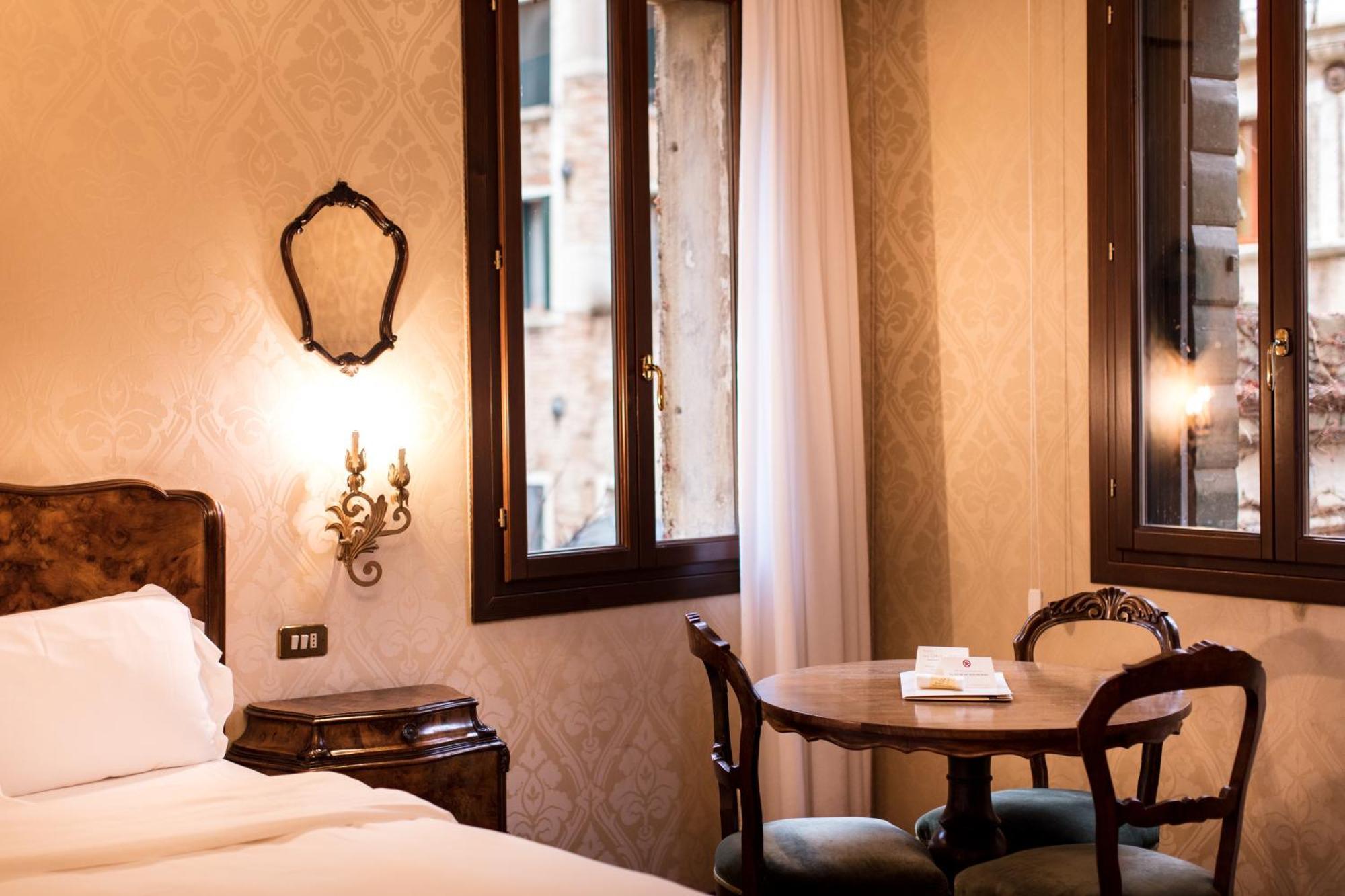 Flora Hotel Venecia